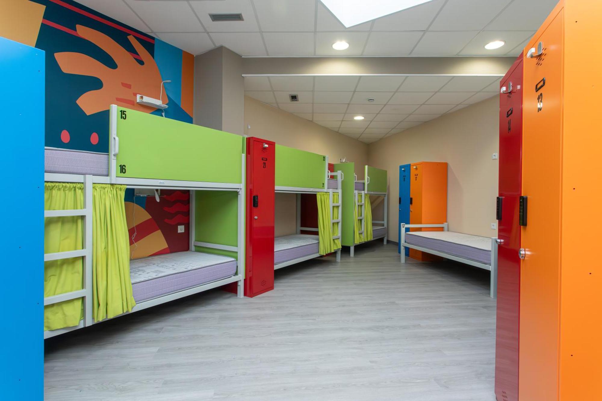 Albergue Hostel Льянес Экстерьер фото